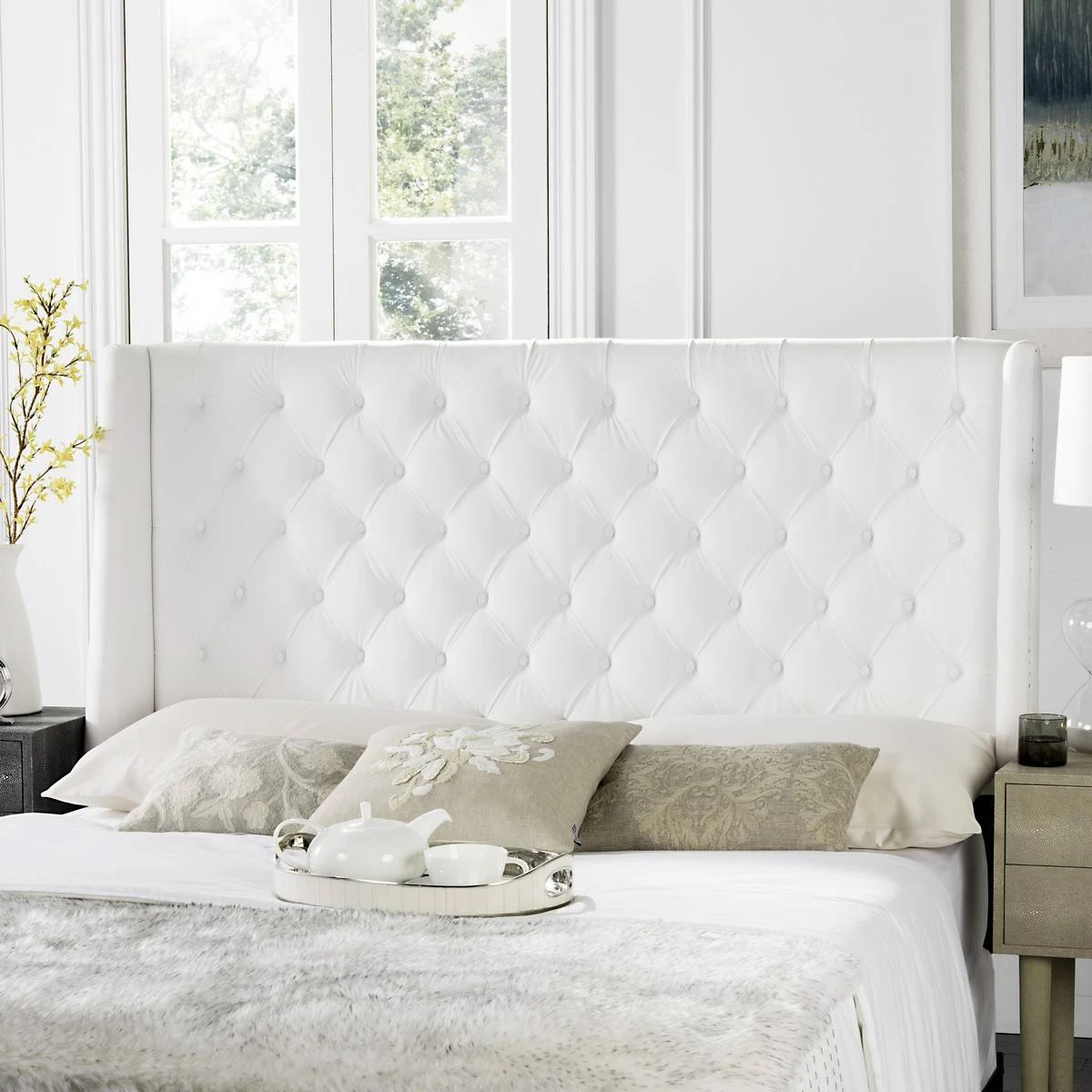 LONDON WHITE TUFTED WINGED HEADBOARD FLAT NAIL HEADS (QUEEN) - Safavieh MCR4048F-Q 4 LONDON WHITE TUFTED WINGED HEADBOARD FLAT NAIL HEADS (QUEEN) - Safavieh MCR4048F-Q - Image 2